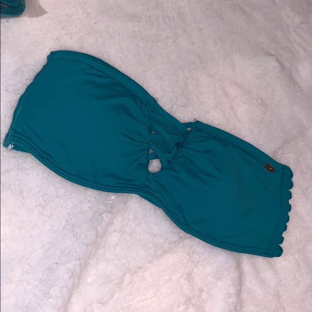 O’Neill bikini top